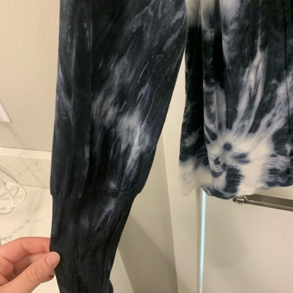 Young Famous and Broke Blue Tie Dye Top Zipper - Picture 5 of 7